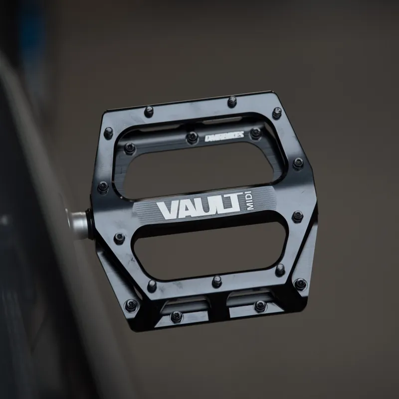 DMR Vault Midi Pedals in Black-6